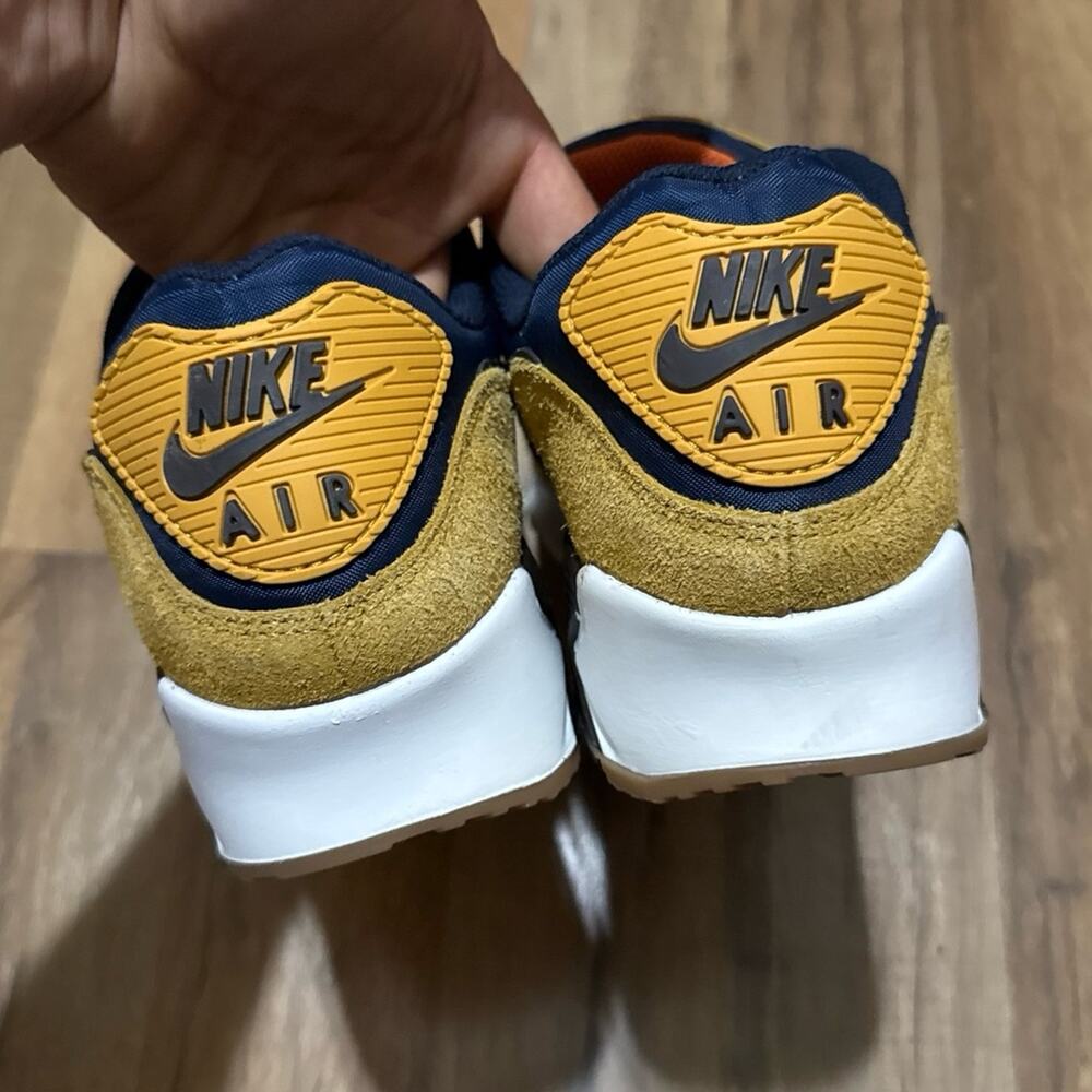 Nike Air Max 90 Bucktan Team Navy DZ5175-200 Size 11.5 - Picture 3 of 9